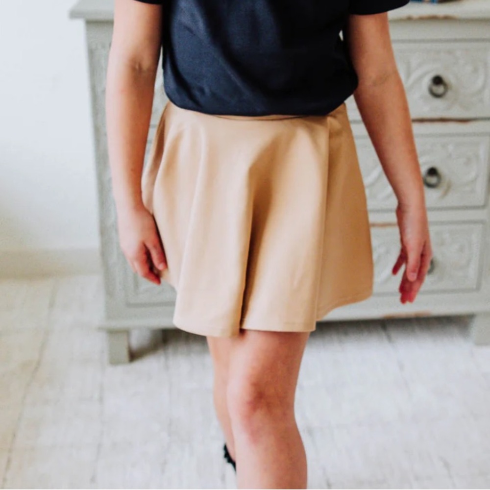 SweetHoney flair skort - khaki NWT